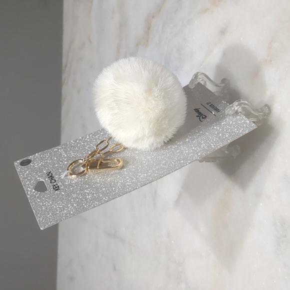 Disney Micky Mouse Pom Pom keychain - Picture 5 of 5